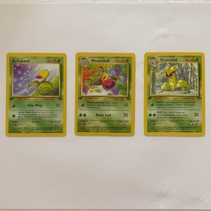 Authentic 1999-2000 First Edition Pokemon Set